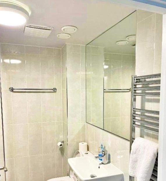エディンバラ 3 Bed House With Parking Near Airportヴィラ エクステリア 写真